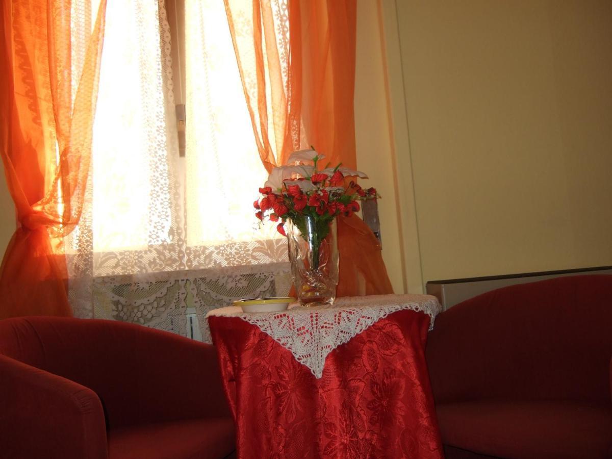 Hotel Torino Фалерна Стая снимка